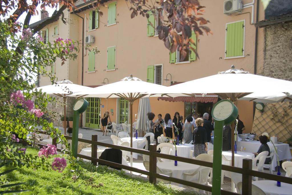 Albergo Al Cacciatore Tortellinando Valeggio sul Mincio Bagian luar foto