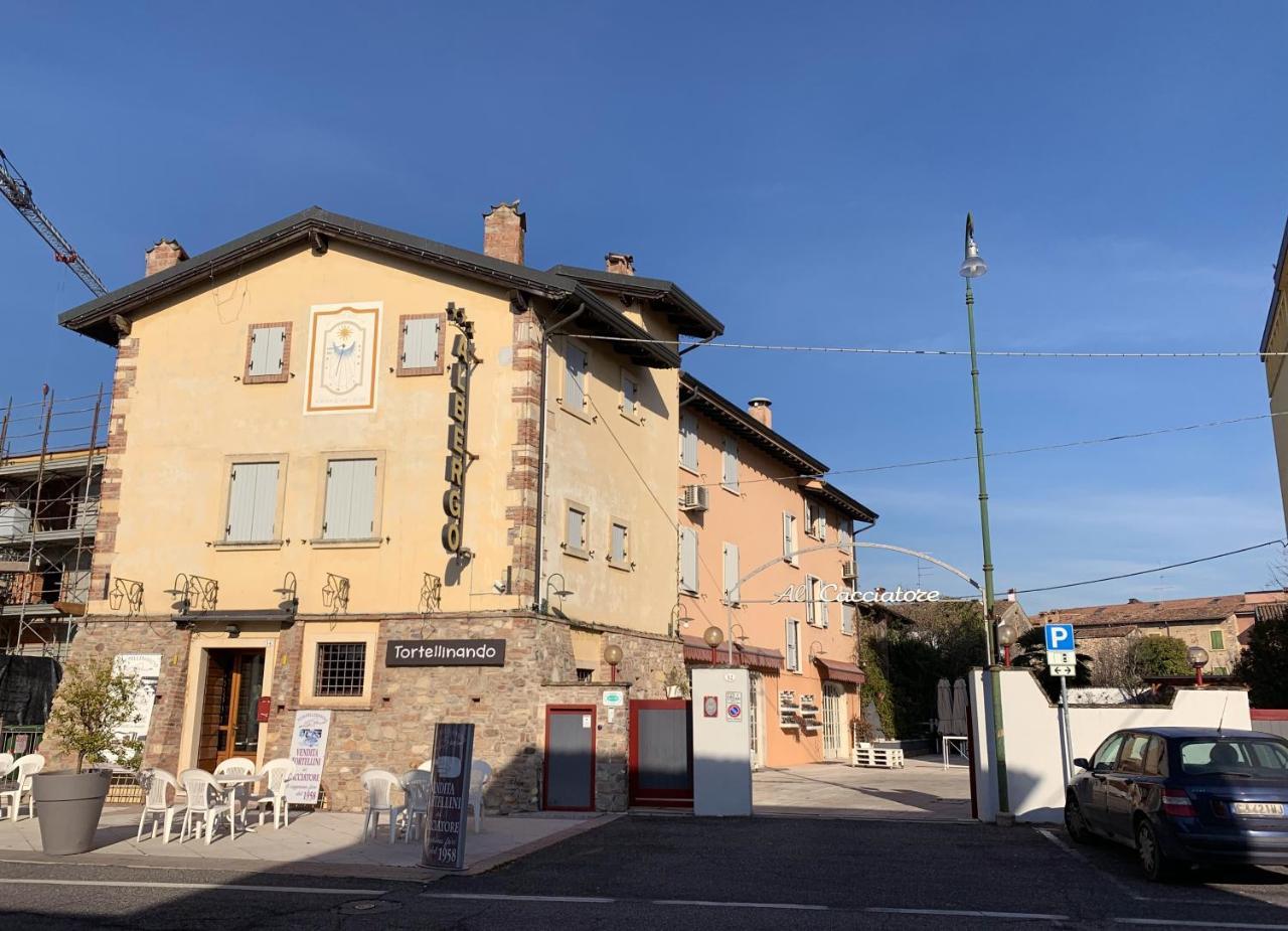 Albergo Al Cacciatore Tortellinando Valeggio sul Mincio Bagian luar foto